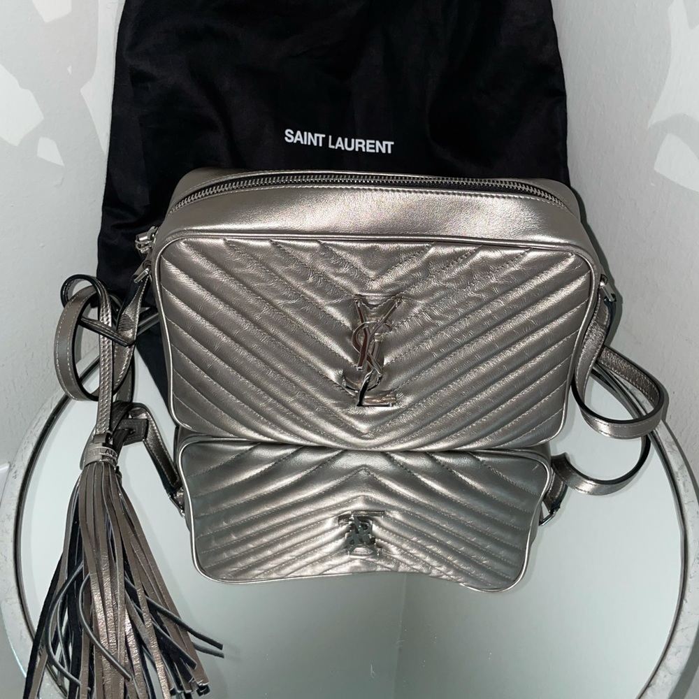 YSL Saint Laurent
Lou Matelassé Leather Camera Bag